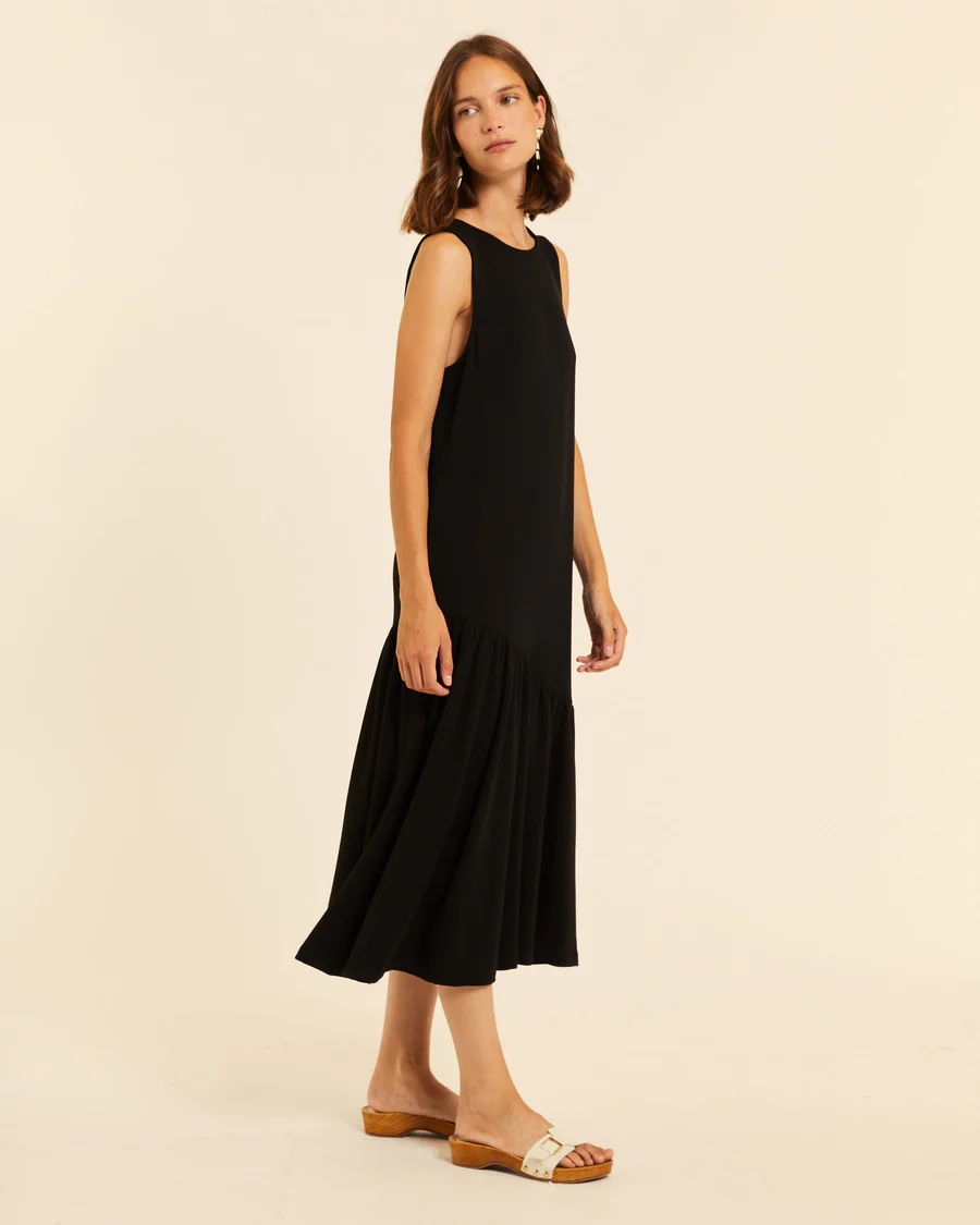 Vestido negro largo volante Pepaloves