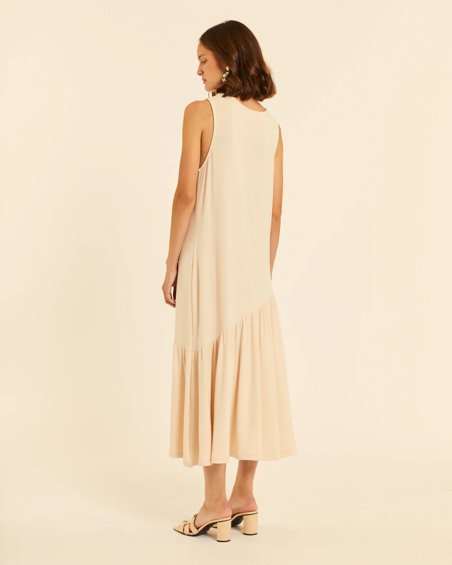 Vestido beige largo volante Pepaloves - Imagen 2